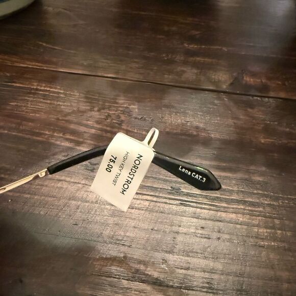 NWT Quay HIGH KEY TWIST Metal Aviator - Picture 8 of 9